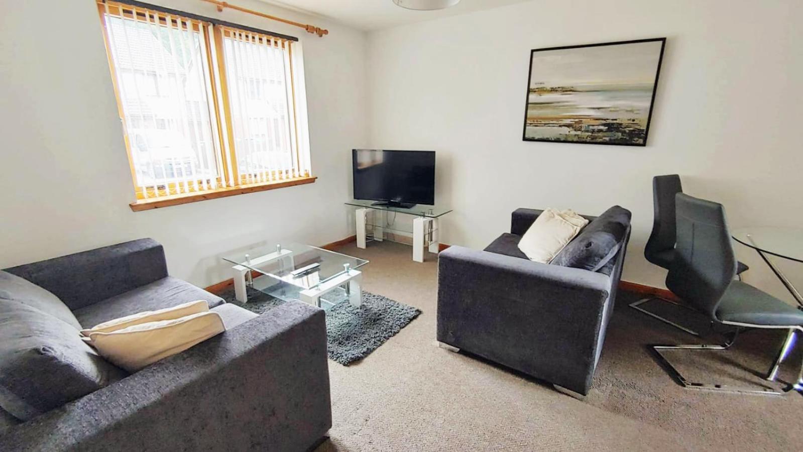 Superb 2 Bedroom Flat - Refurbished Dec 2024 Inverness Dış mekan fotoğraf